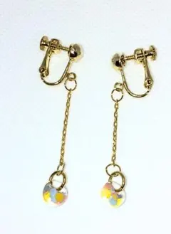 値下げ交渉可 カラフルビーズ ゆれる 一粒 イヤリング ハンドメイド 大人可愛い