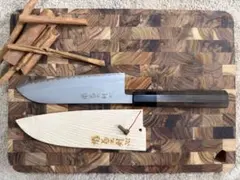 薄刃包丁 日本製 ダマスカスのような紋様が入っています 木製ハンドル