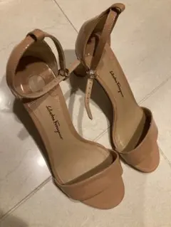 お買得✨フェラガモサンダル