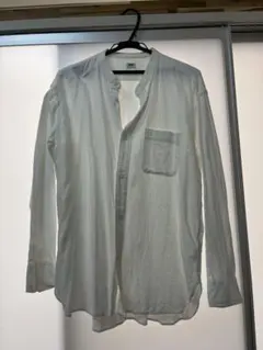 ユニクロ　シャツ　ホワイト