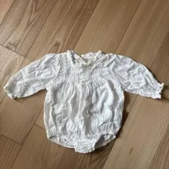 ホワイト フリル付きロンパース　S 60