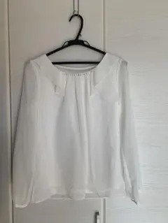 ホワイト シフォン 長袖 ブラウス ビジュー付きのサムネイル