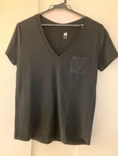 VネックTシャツ ポケット付きのサムネイル