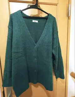 NAVY. グリーンカーディガン