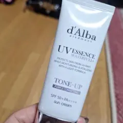 d'Alba トーンアップサンクリーム　パープル