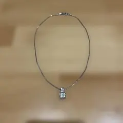 スワロフスキー　スクエアペンダント ネックレス