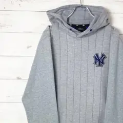 MLB　プルオーバーパーカー　ヤンキースロゴ刺繍　ストライプ　両ポケット　105