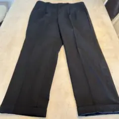 黒 スラックス センタープレス