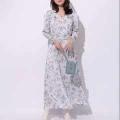 アプワイザーリッシェ　花柄ロングVネックワンピース
