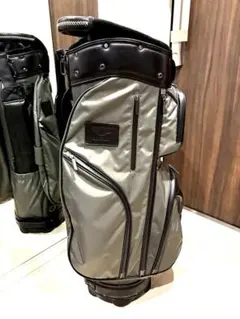 希少・Oakley】オークリー キャディバッグ＋ヘッドカバー4点」 - メルカリ