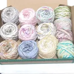 引き揃えた糸いろいろまとめてのセットです。