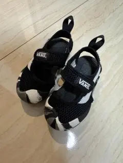 VANS メッシュサンダル 黒/白
