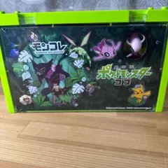 激レア　モンコレ　色違いセレビィ　ダッシュポーズ　ピカチュウのサムネイル