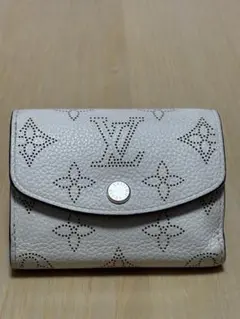 Louis Vuitton 三つ折り財布　マヒナ　 ホワイト　XS コンパクト