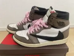 トラヴィススコット スニーカー