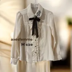 axes femme アイボリー フリルブラウス Mサイズ