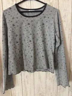 春服　試着のみ　美品　しまむら　花柄リブ編み長袖Tシャツ グレー　M
