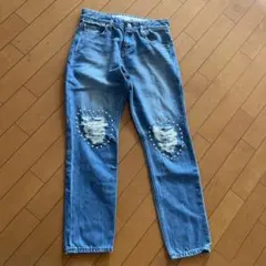 ジュエティ　ハート型ダメージスタッズデニムパンツ