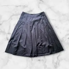 23区 タックフレアスカート 膝丈 日本製 38 ダークネイビーのサムネイル