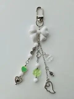 【③】ビーズストラップ ビーズキーホルダー コレクトブック　(2点400円)