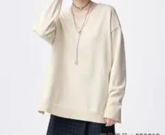 オーバーサイズVネックニットプルオーバー　Mサイズ