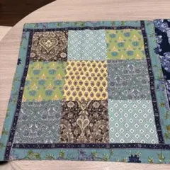 インドのブランドThe shopのクッションカバー