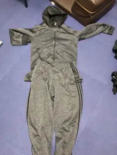 アディダス　セットアップ