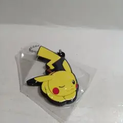 ポケモンセンター ピカチュウ ダイカットアクリルチャーム - メルカリ