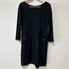 黒のひざ丈ワンピース 長袖 金ボタン付き スピックアンドスパン