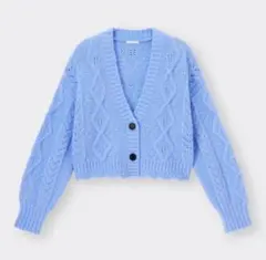 新品ジーユー　ライトブルー ケーブルニットカーディガン1