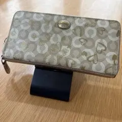 coach ベージュ系　ロゴ長財布