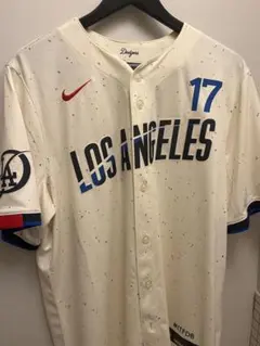 大谷翔平　ドジャースユニフォームメンズL サイン刺繍入りのサムネイル