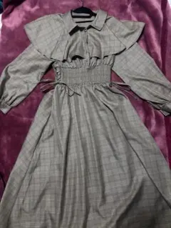 チェック柄フリル襟マキシワンピース