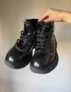 ま*2様 Alexander McQueen　トレッド　レザーブーツ　ブラック ま*2様 Alexander McQueen トレッド レザーブーツ ブラック - メルカリ