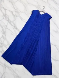 PLEATS PLEASEプリーツ加工 ノースリーブ ロングワンピース ブルー