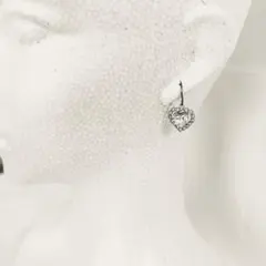 【ear003】 可憐に煌めくハートのストーンピアス ✨まとめ買いがお得✨