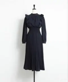 tocco 後ろリボン付きフリル装飾ウエストシャーリング切替プリーツワンピース