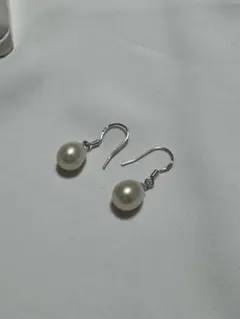 ホワイトパール ドロップ型ピアス
