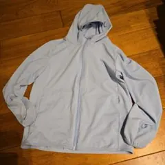 中古★UNIQLO フード付きパーカー 130サイズ 水色