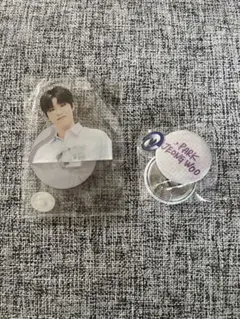 TREASURE ジョンウ ミニアクスタ・缶バッジ