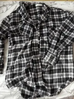 セシルマクビー　チェックシャツ