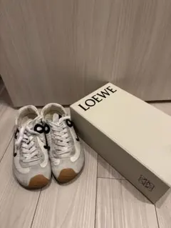 LOEWE スニーカー ホワイト ブラックのサムネイル