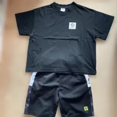 OUTDOOR Tシャツとショートパンツセット セットアップ 150cmのサムネイル