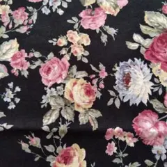 週末お値下げ　大人気　花柄 綿麻　生地