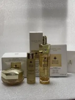 Guerlain アベイユ ロイヤル アドバンスド ウォータリーオイルのサムネイル