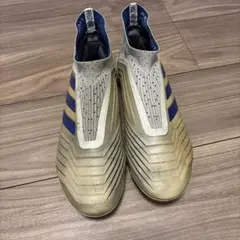 adidas PREDATOR サッカースパイク