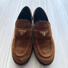 PRADA スエード ローファー ブラウンのサムネイル