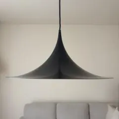 Gubi グビ Semi セミ ペンダントライト ランプ 照明 47cm Fog