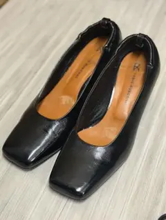 FABIO RUSCONIファビオルスコー二　スクエアトウセンターシームパンプス