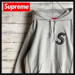 3972 U【超人気デザイン】シュプリーム☆Sロゴ 刺繍パーカー グレー